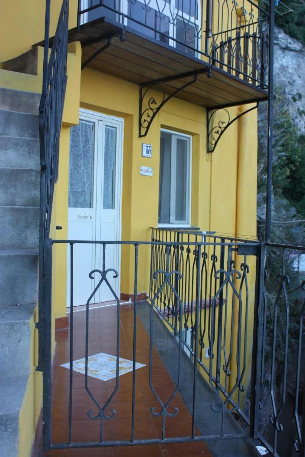 Отель Casa Reginella - Borgo Marinaro Конка-дей-Марини Экстерьер фото